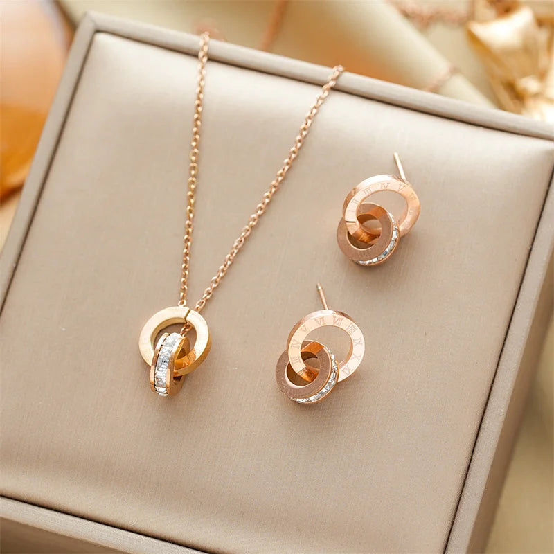 Geometrischer Luxus: Römische Ziffern Gold-Schmuckset 3-teilig